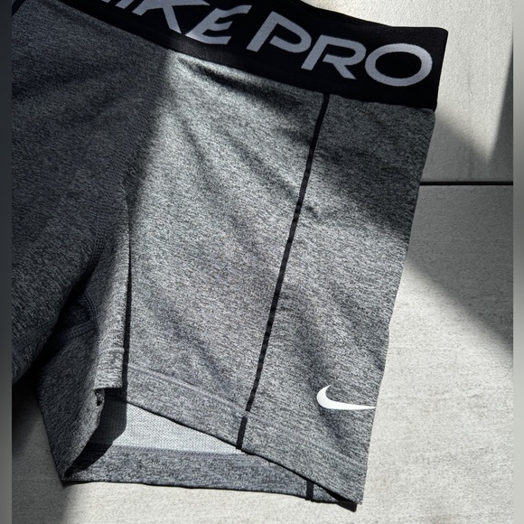 Nike Pro Spandex - Picture 2 of 5
